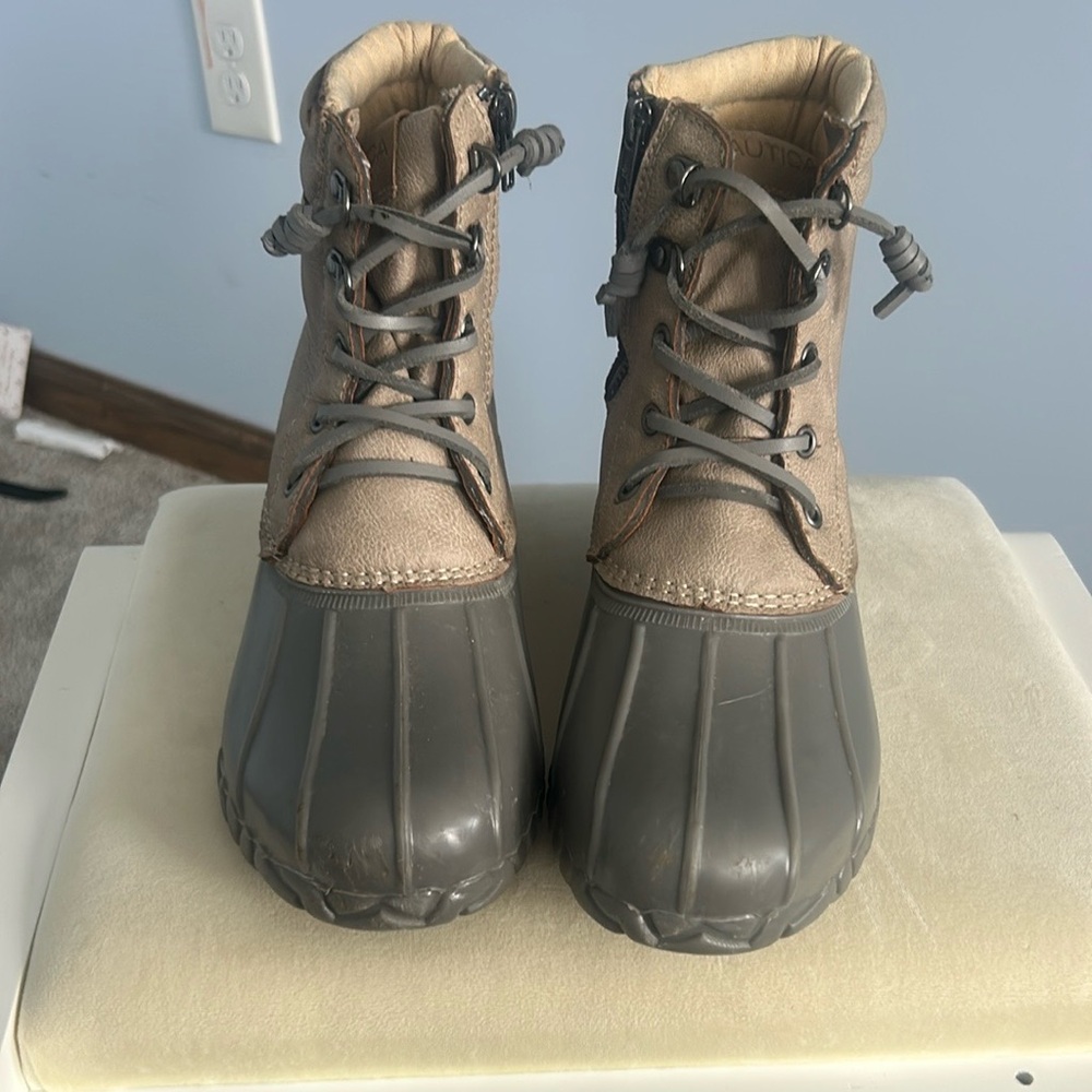 Nautica Gray and Tan Rain & Snow Boots Waterproof Lace-Up